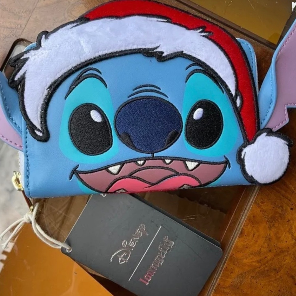 LOUNGEFLY STITCH WALLET  NWT
